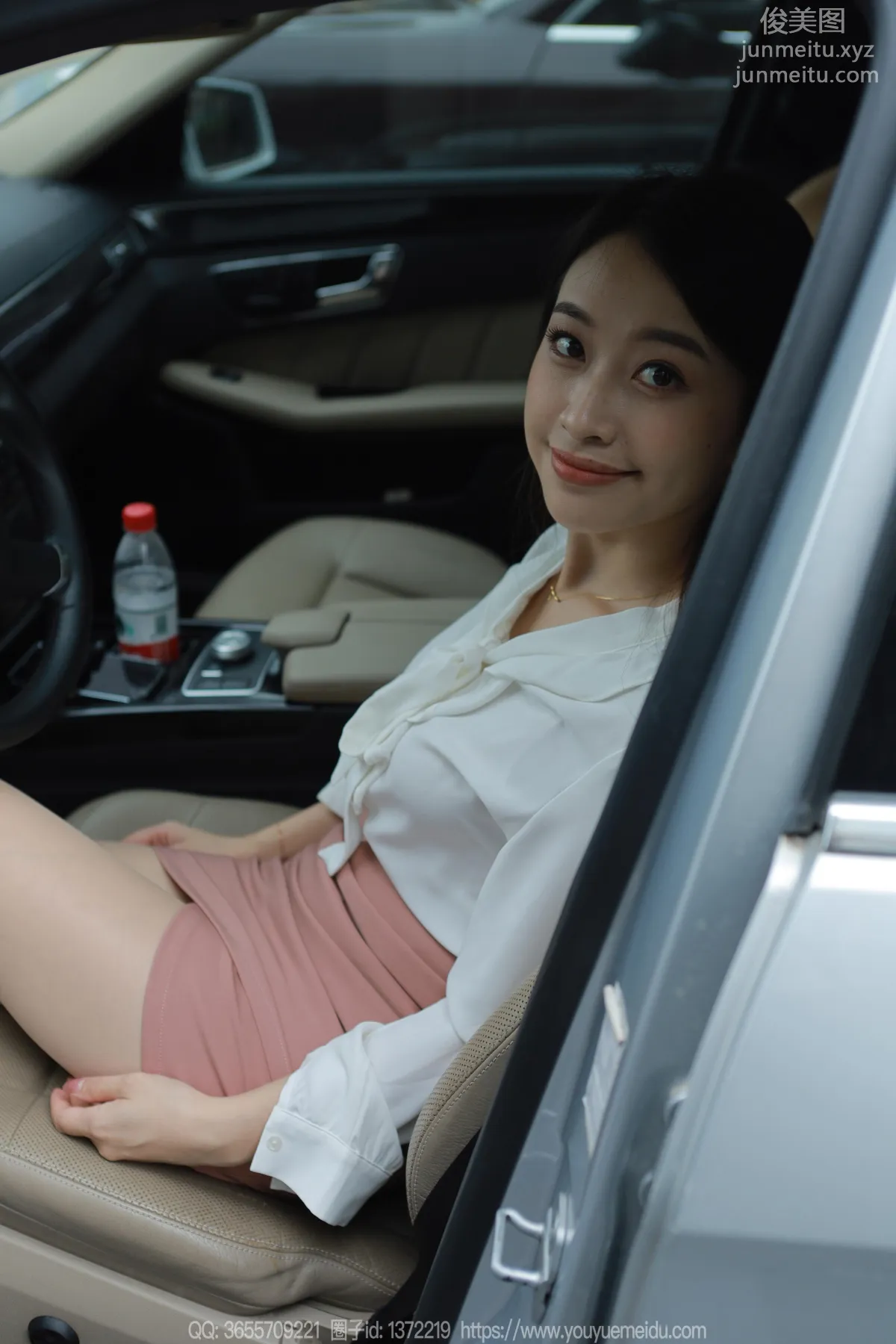[IESS异思趣向] 2023.10.16 丝享家 1560 小婕《车里车外》[84P] page 17