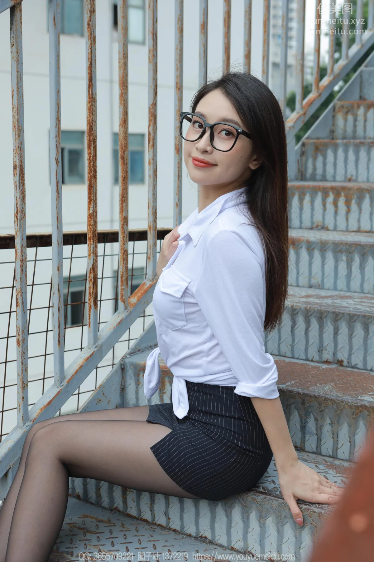[IESS异思趣向] 2023.10.26 丝享家 1569 小婕《迷人眼镜娘》[91P] page 48