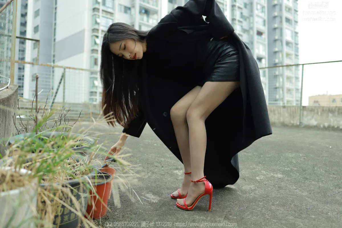 [IESS异思趣向] 2023.12.06 丝享家 1604 美子《黑衣园丁》[81P] page 17