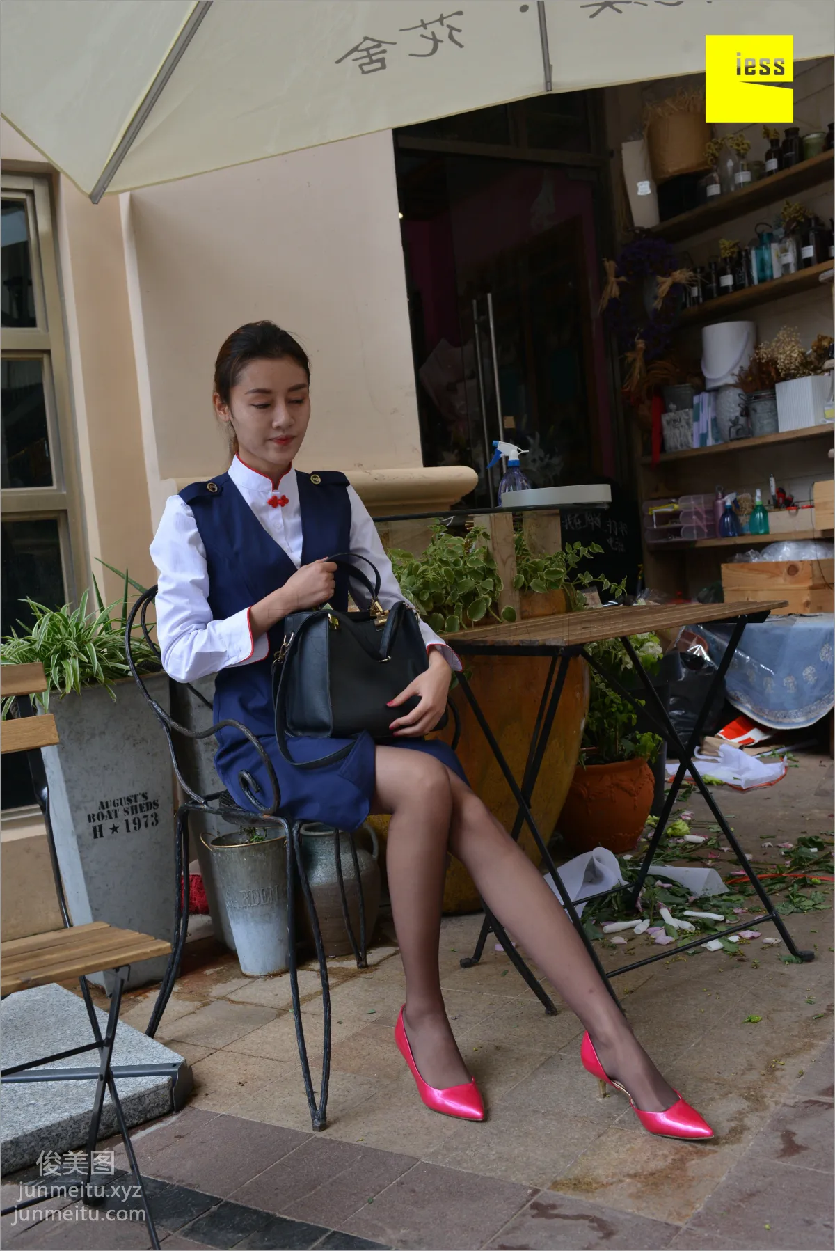 [IESS异思趣向] 2018.09.24 MF.011 晶晶 page 17