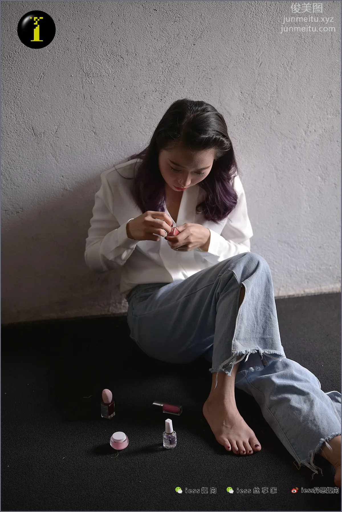 [IESS异思趣向] 普惠集 073 范美美-涂趾甲油 page 24