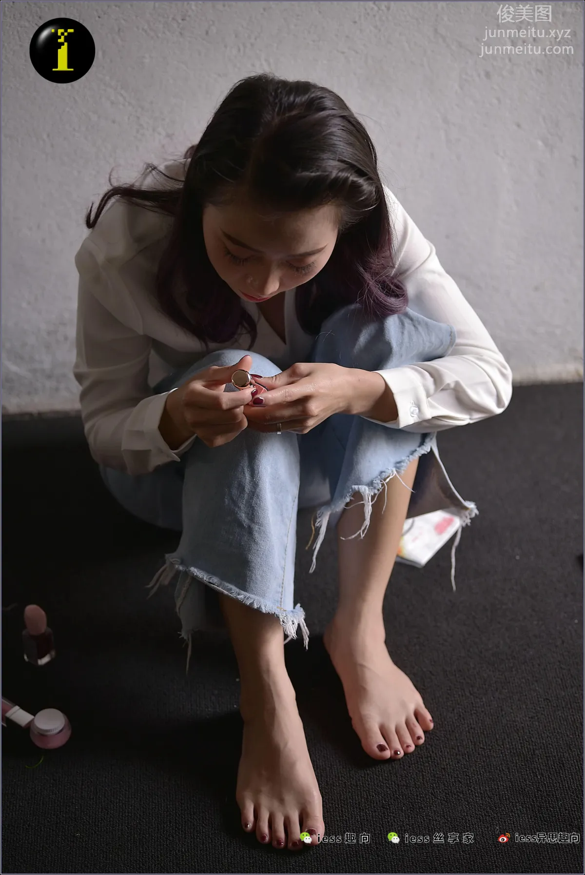 [IESS异思趣向] 普惠集 073 范美美-涂趾甲油 page 64