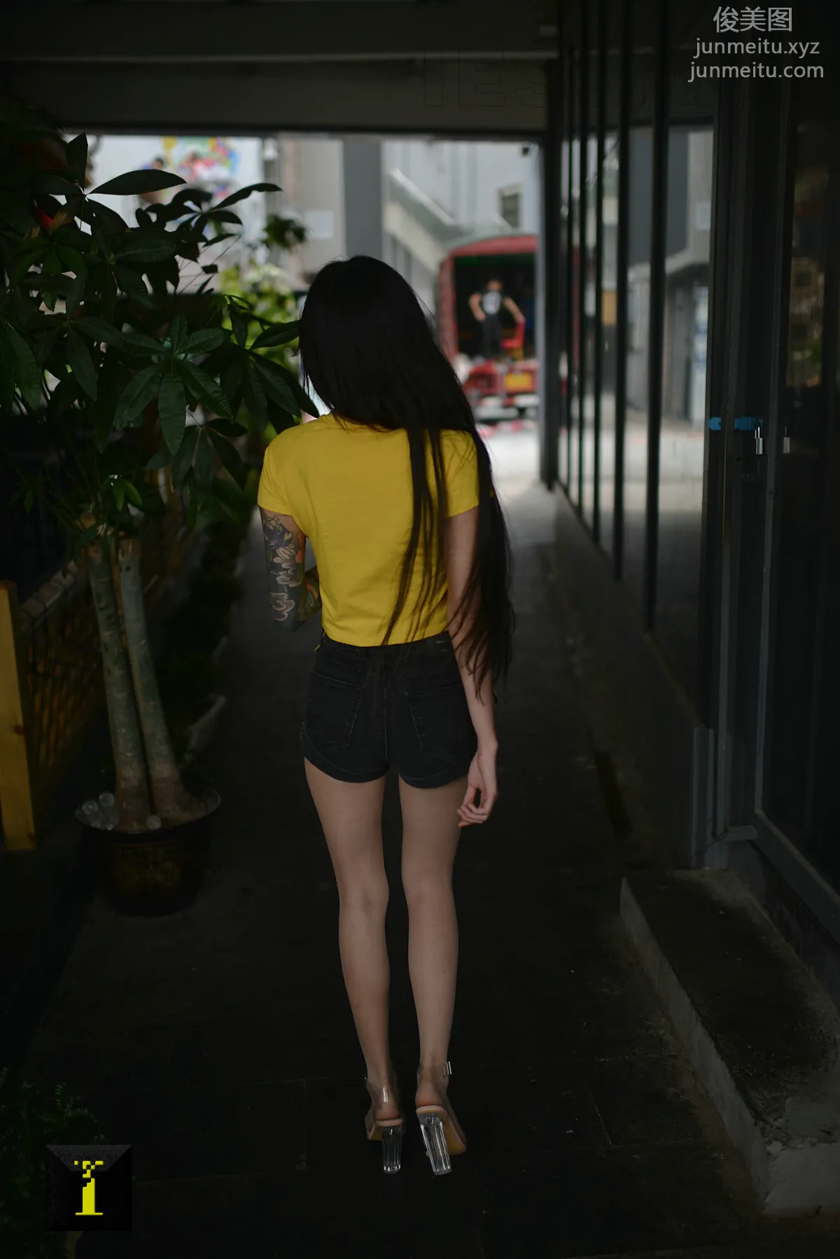 [IESS异思趣向] 普惠集 112 潇潇 - 腿鉴 [73P] page 55