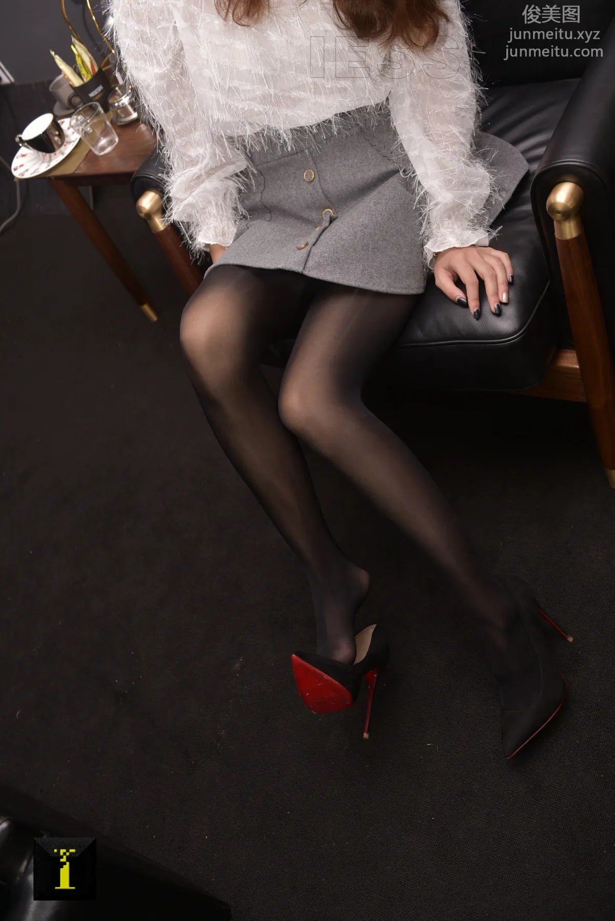 [IESS异思趣向] 普惠集 126 - 茜 - 新品黑丝 [97P] page 45