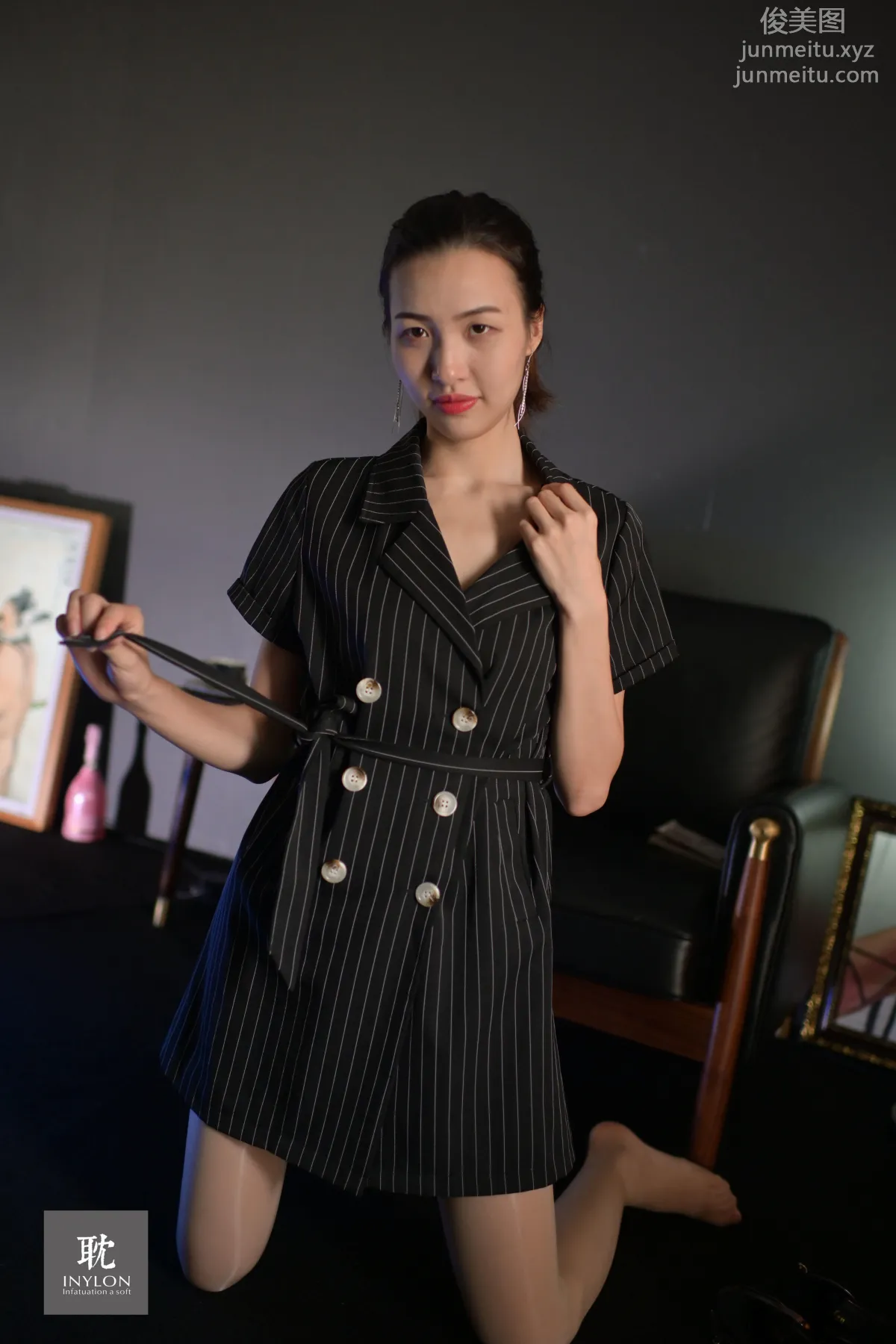 [IESS异思趣向] 普惠集 181-大妞的马油袜II [82P] page 74