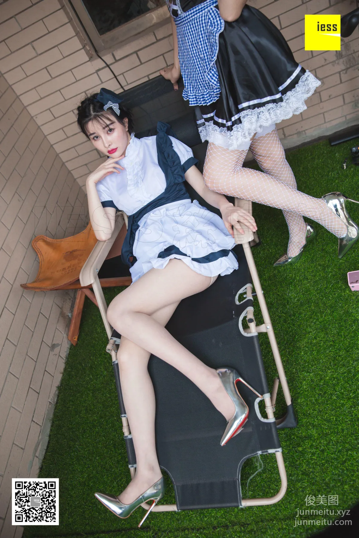 [IESS异思趣向] 2018.11.14《魔鬼周三》特刊42期：九妹、梦梦 双生女仆Ⅱ page 9