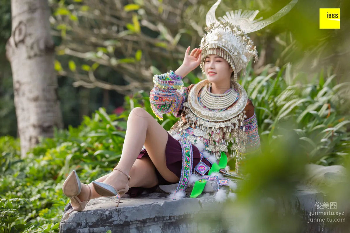 [IESS异思趣向] 2018.12.04《魔鬼周三》特刊45期：九妹- 穿丝袜的苗族九妹 page 24