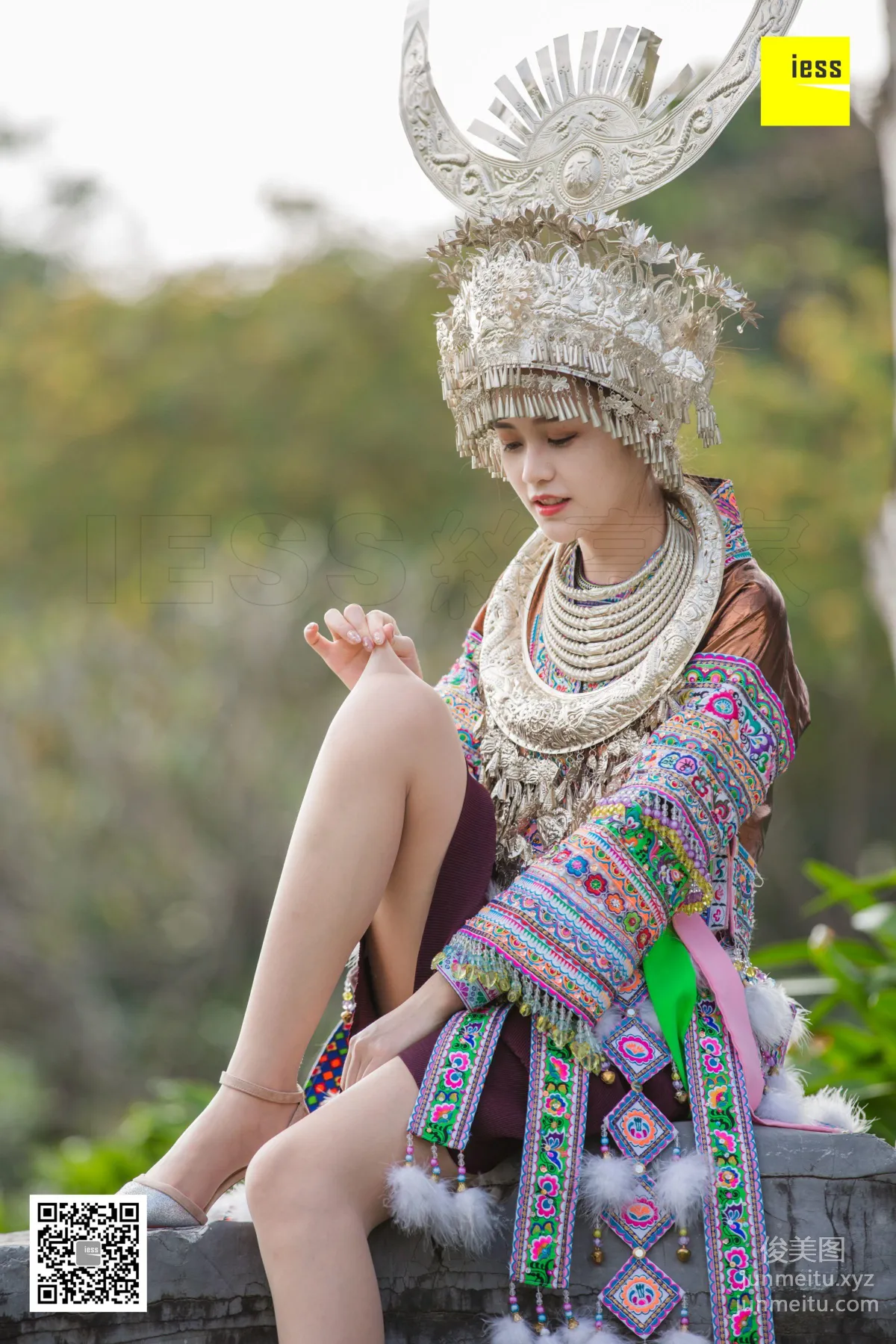[IESS异思趣向] 2018.12.04《魔鬼周三》特刊45期：九妹- 穿丝袜的苗族九妹 page 28