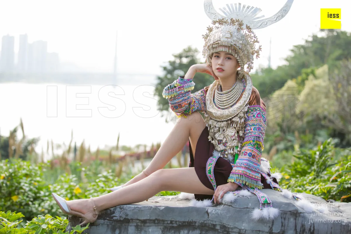 [IESS异思趣向] 2018.12.04《魔鬼周三》特刊45期：九妹- 穿丝袜的苗族九妹 page 68