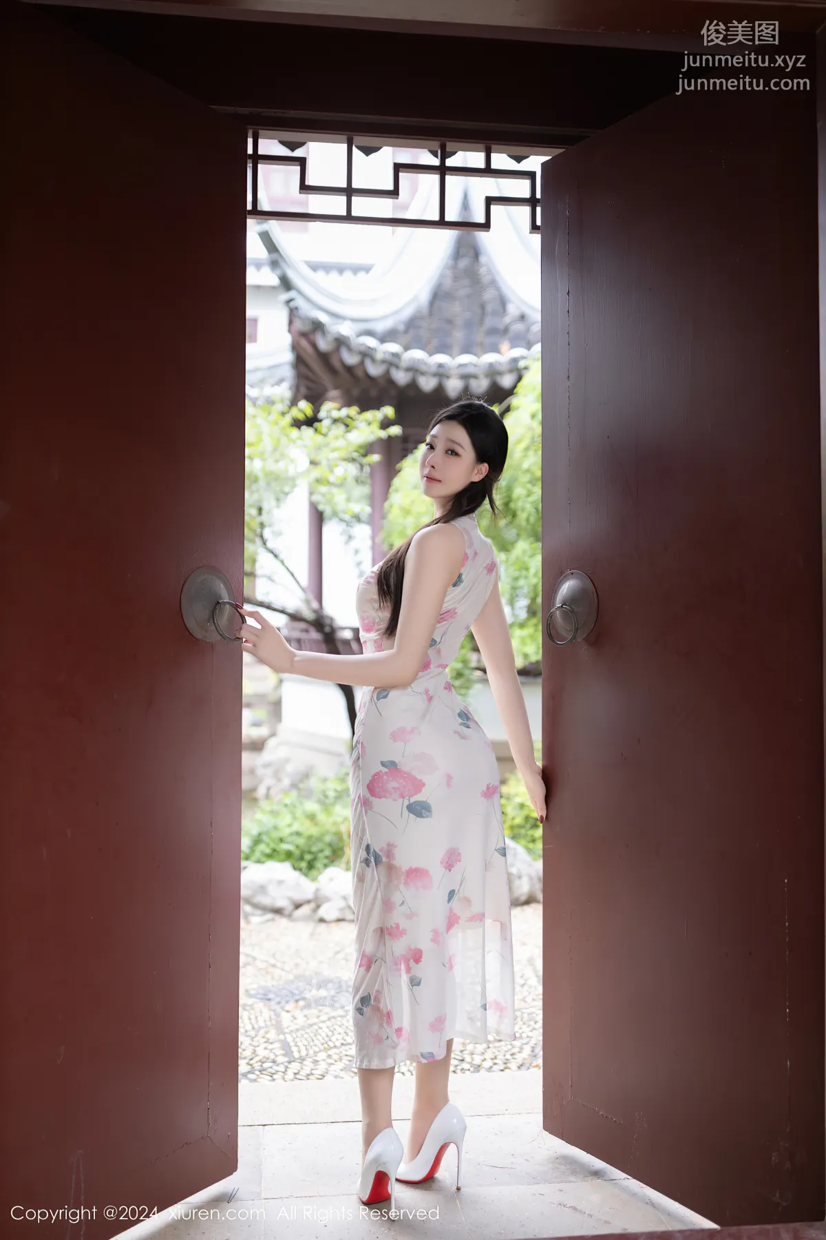 [Xiuren秀人网]2024.08.29 NO.9087 小逗逗 page 16
