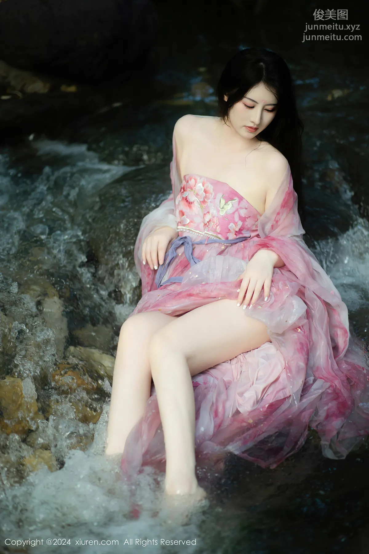 [Xiuren秀人网]2024.09.02 NO.9100 诗诗kiki page 25