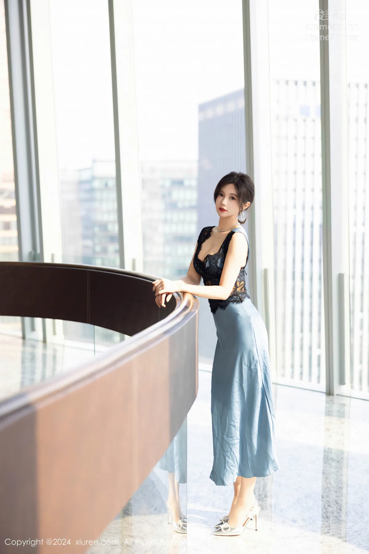 [Xiuren秀人网]2024.10.18 NO.9310 绮里嘉ula page 4