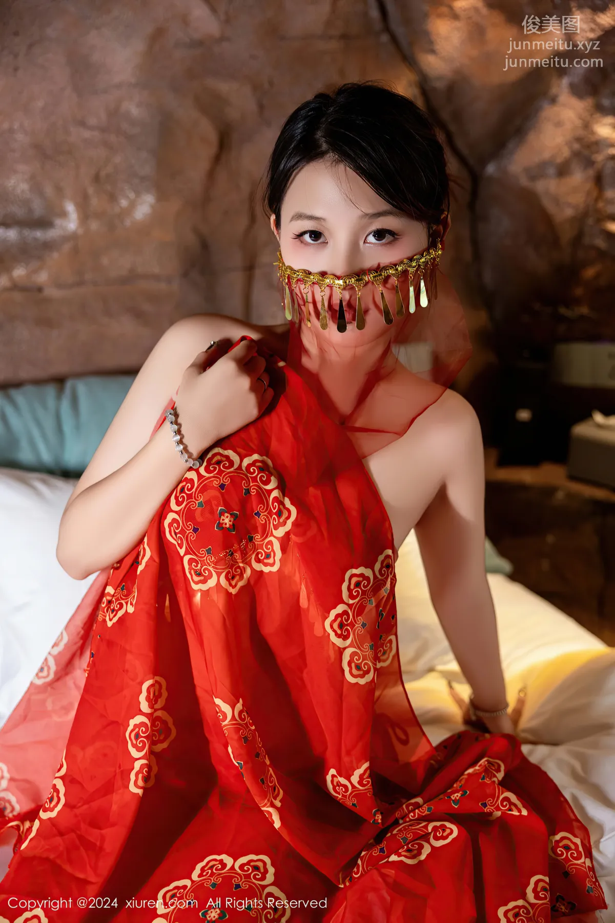 [Xiuren秀人网]2024.10.22 NO.9323 吴婷婉 page 33