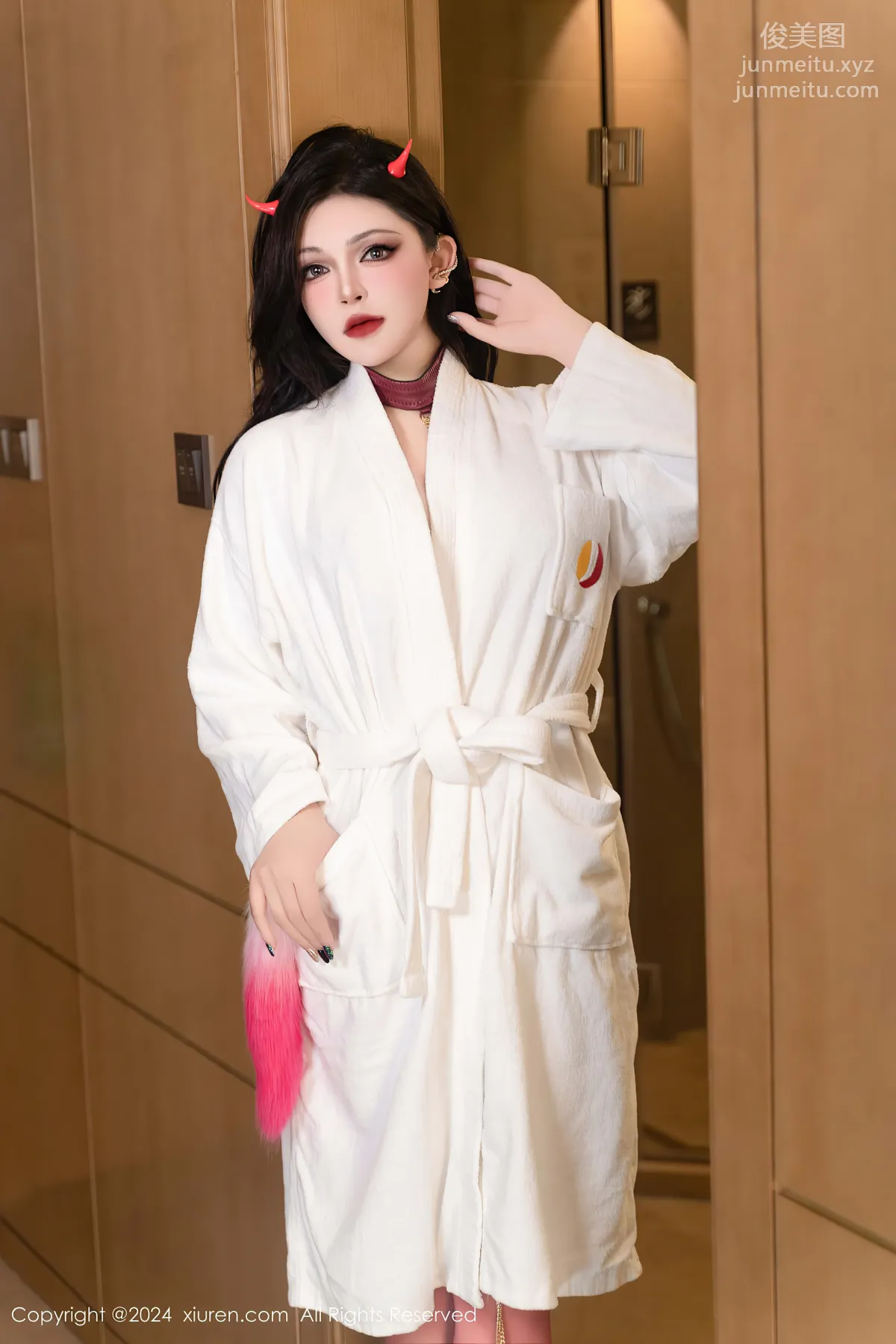 [Xiuren秀人网]2024.10.28 NO.9352 伊丽莎有点白 page 2