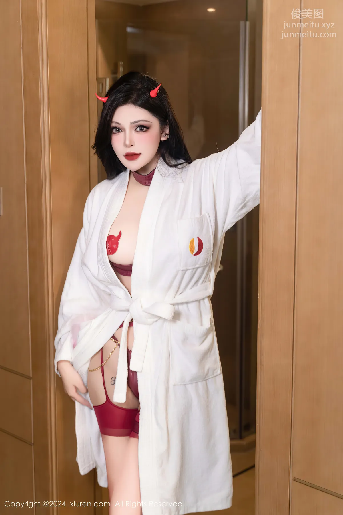 [Xiuren秀人网]2024.10.28 NO.9352 伊丽莎有点白 page 9