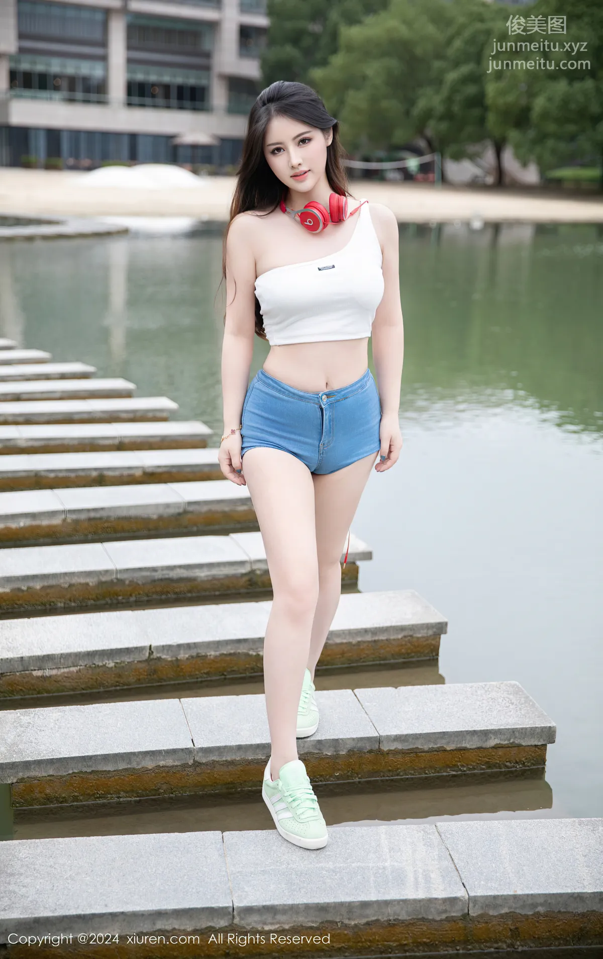[Xiuren秀人网]2024.10.28 NO.9354 诗诗kiki page 35