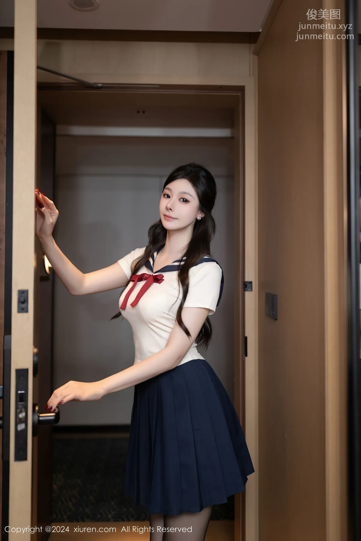[Xiuren秀人网]2024.11.29 NO.9530 小逗逗 page 4