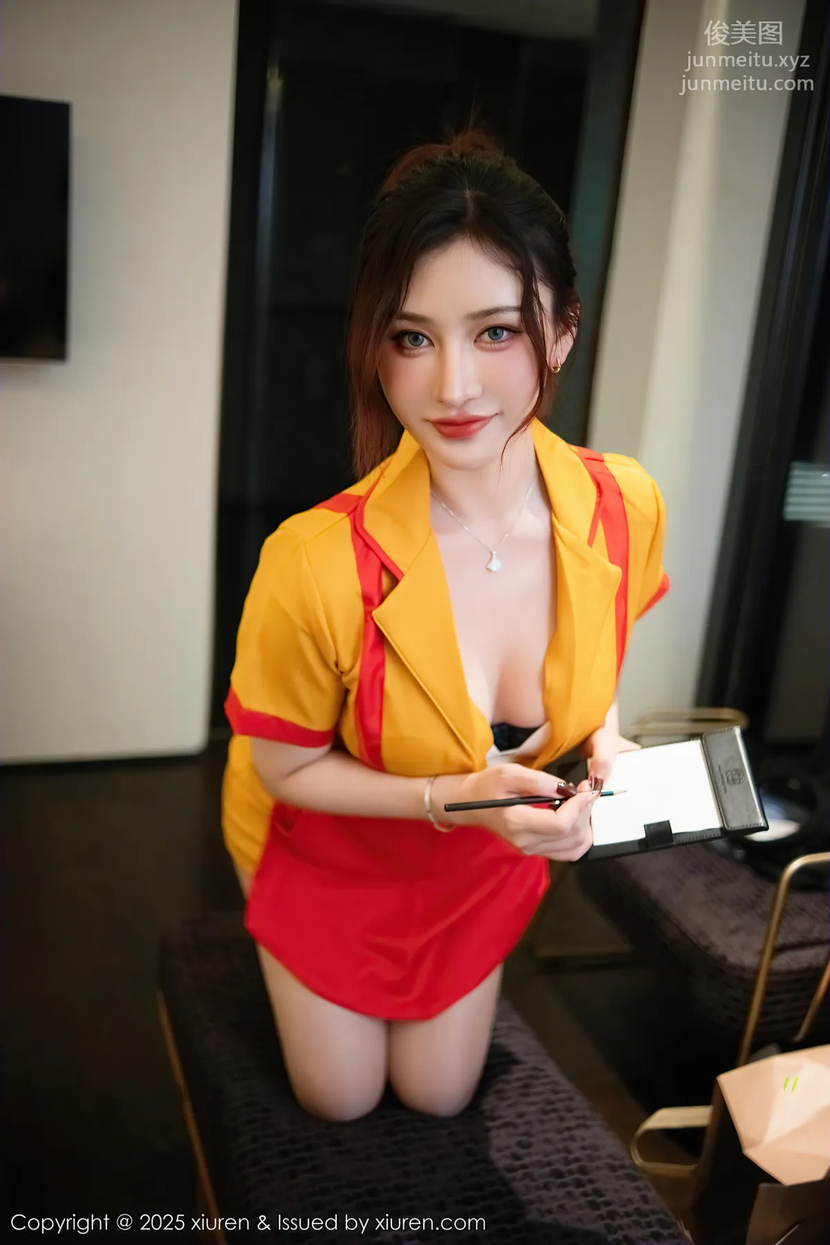 [Xiuren秀人网]2025.01.02 NO.9695 蕾蕾醒了没 page 6