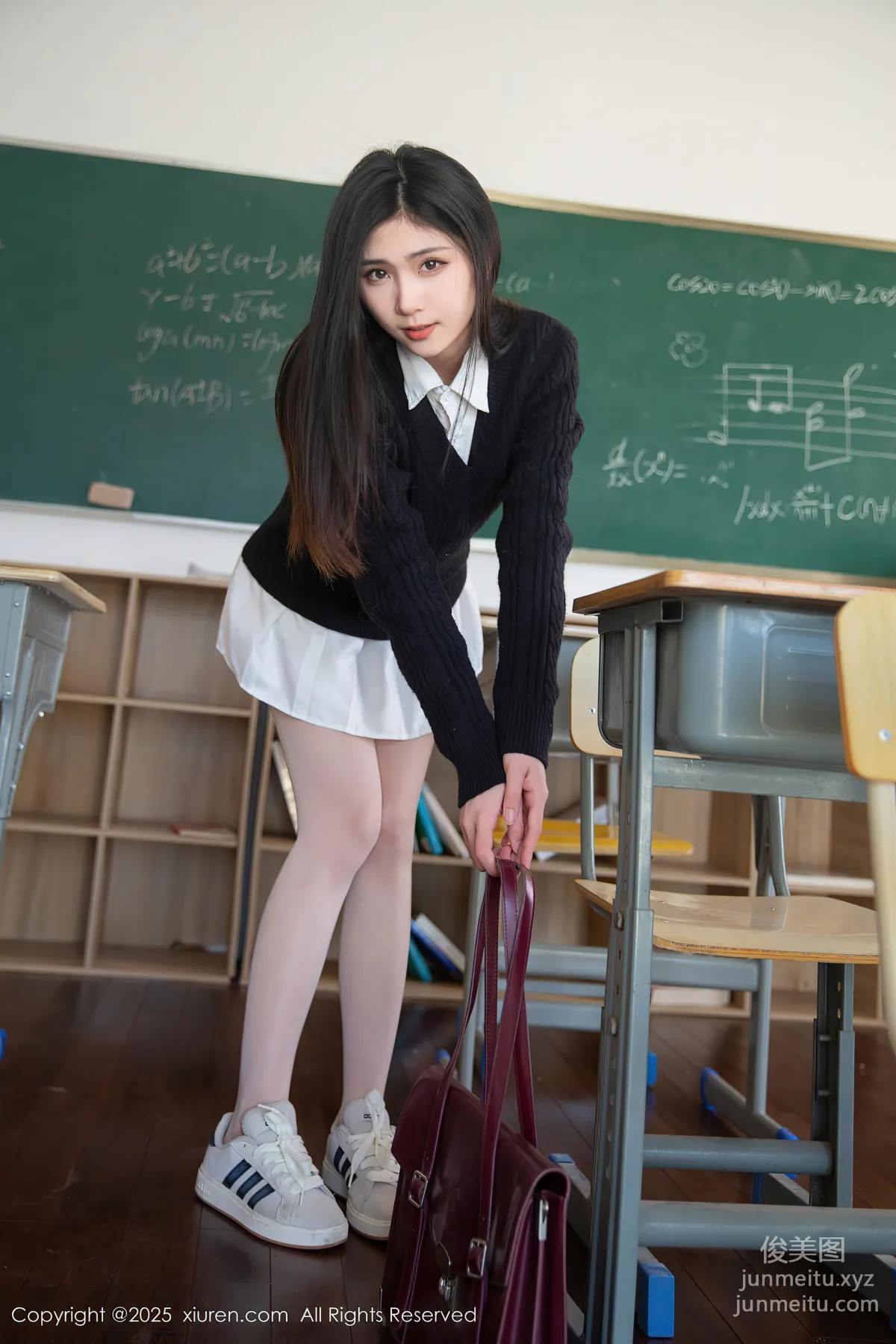[Xiuren秀人网]2025.03.27 NO.10078 刘婷婷 page 3