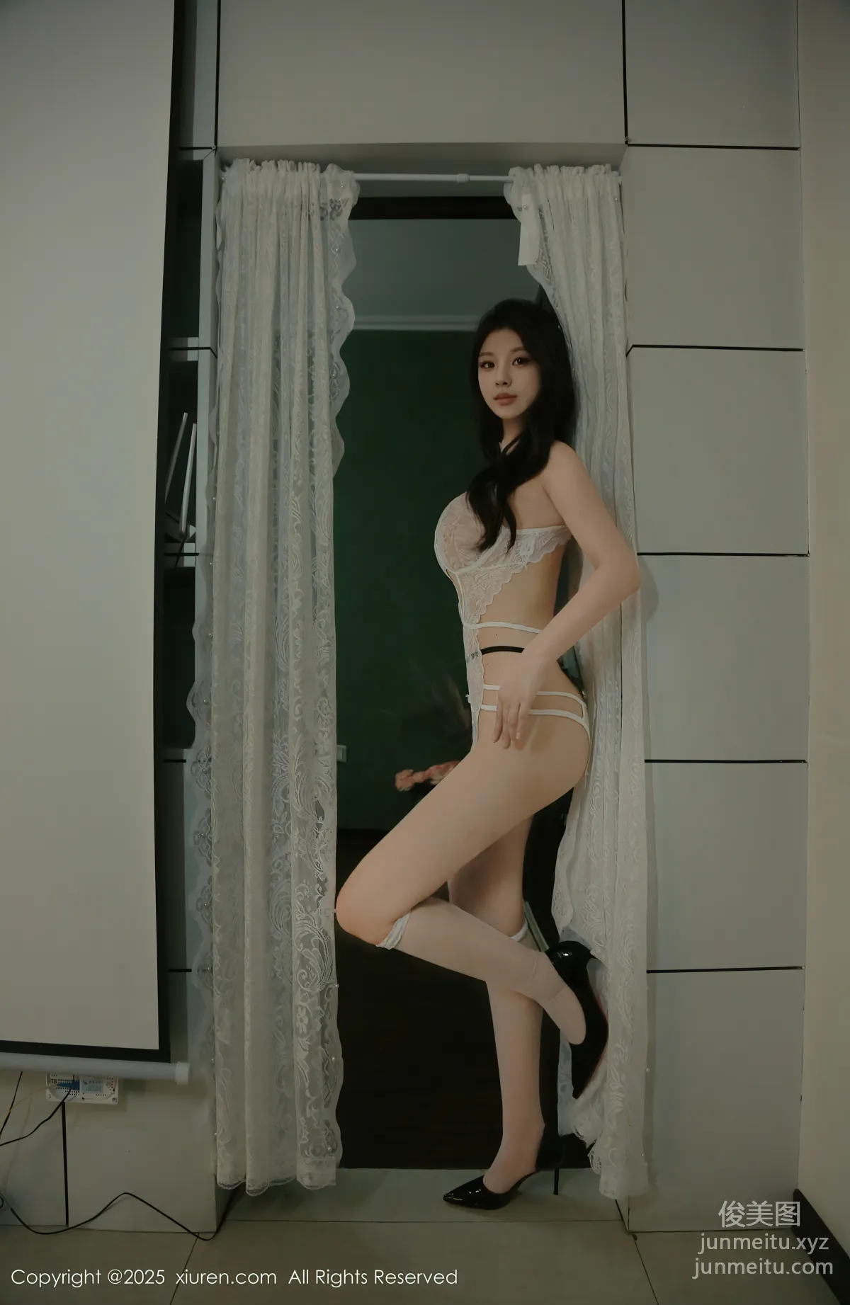 [Xiuren秀人网]2025.04.11 NO.10137 小芭乐 page 32
