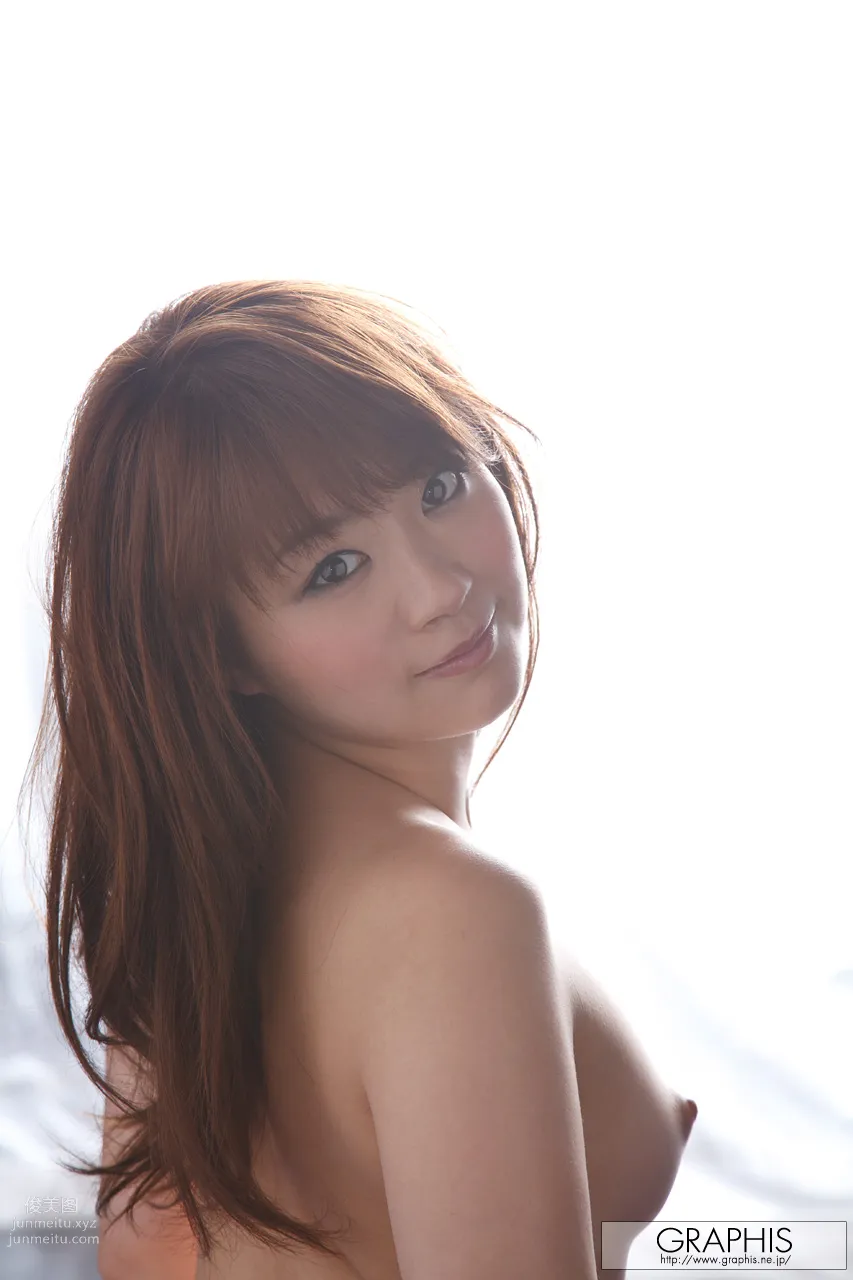 2012-06 Mayuka Akimoto page 21