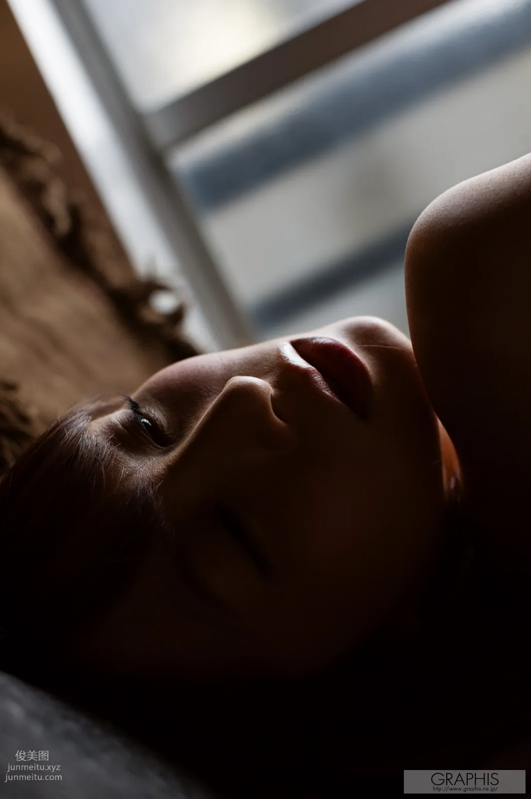 2013-12-13 Miku Ohashi - [Turn me on] page 129
