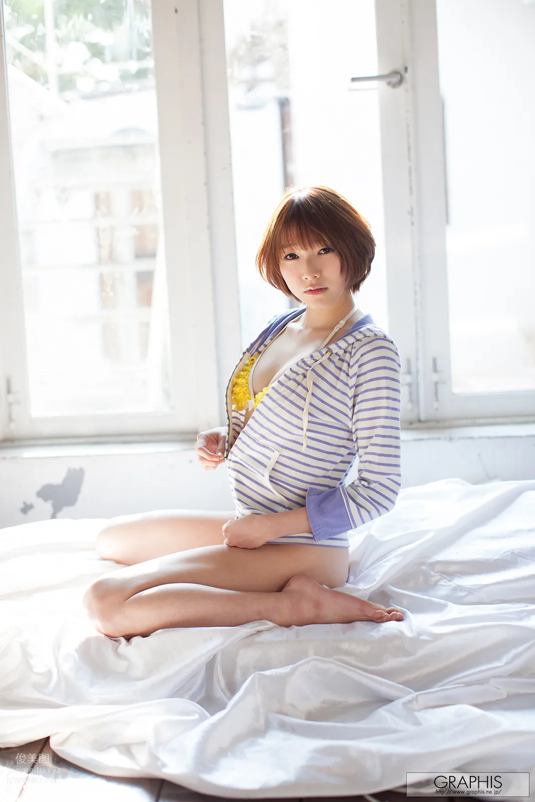 [Graphis] 2014.07.04 初脫ぎ娘 涼川 絢音 _ page 82
