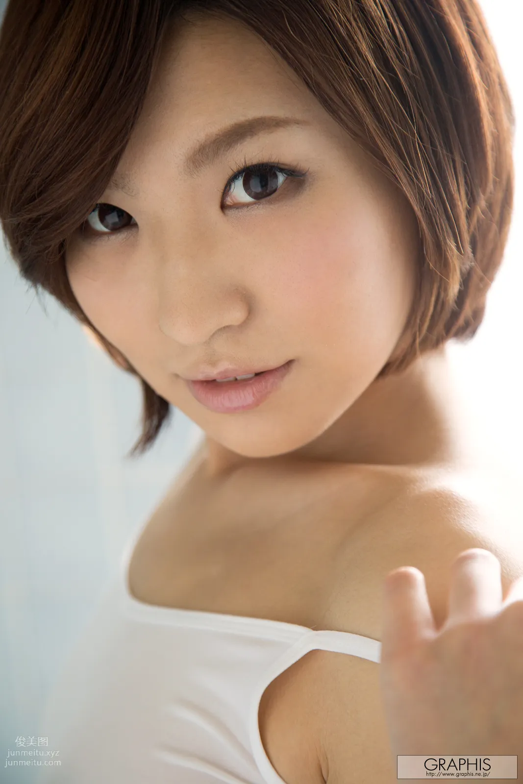 [Graphis] 2014.08 01 初脱ぎ娘！ 夏希みなみ page 74