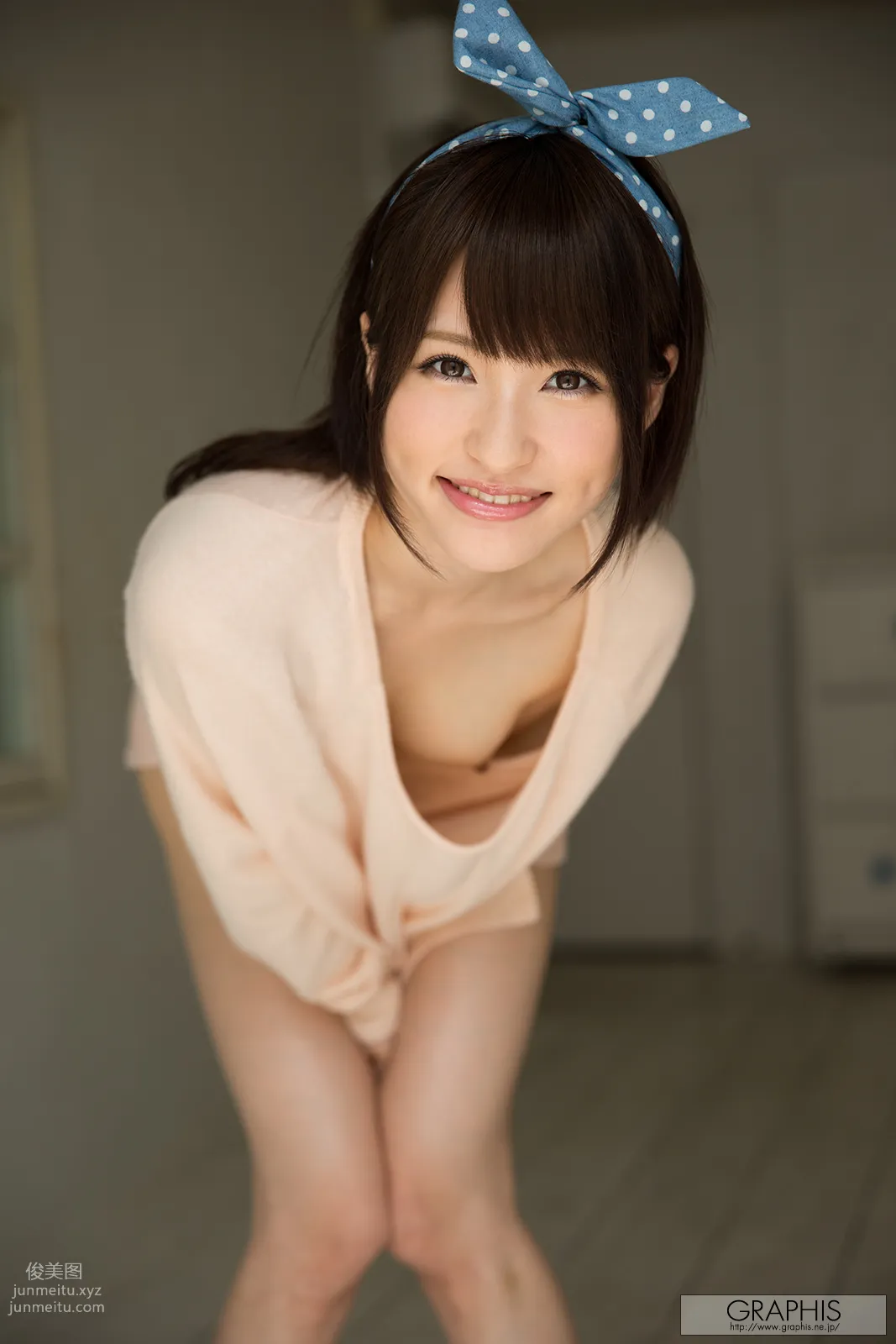 [Graphis] 2014.08 01 初脱ぎ娘！天使もえ page 32