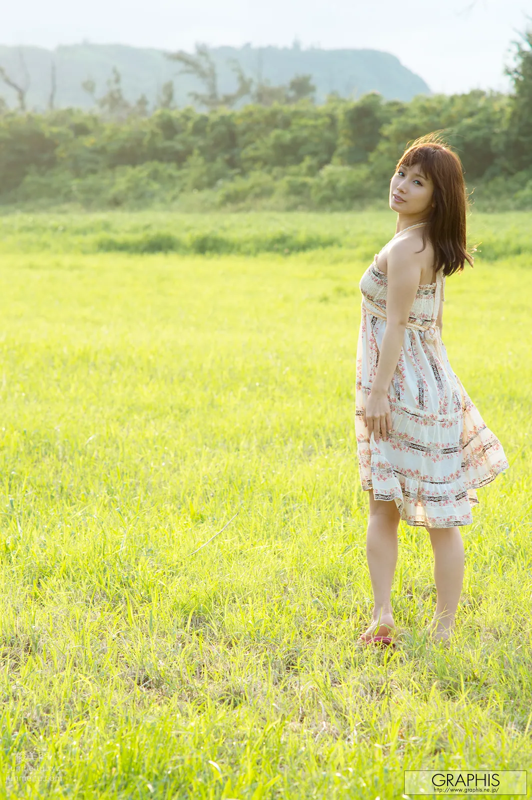 [Graphis] 2014.08.25 Gals SUMMER SPECIAL2014 第二弹 小島みなみ完整版 page 2