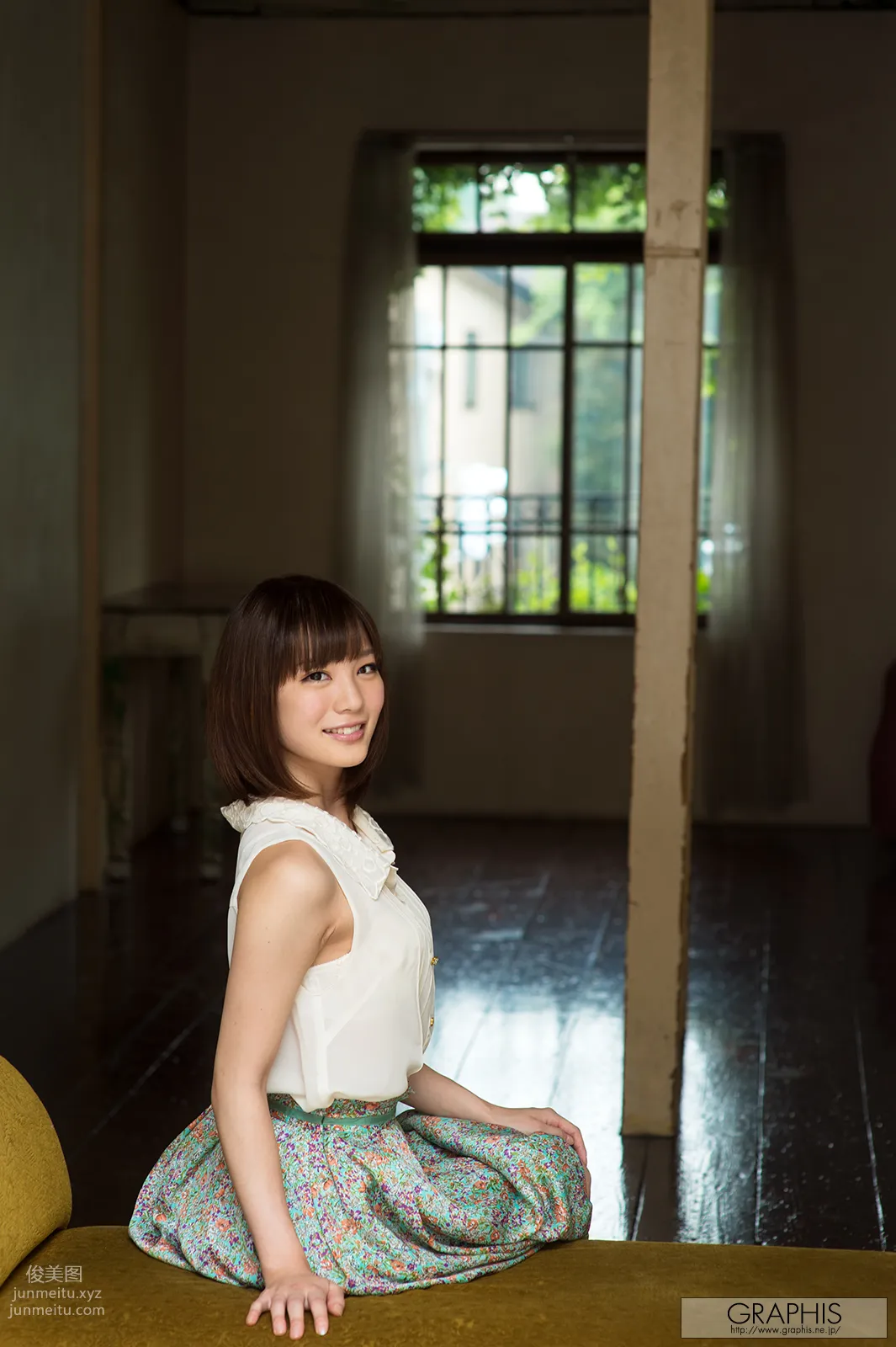 [Graphis] 2014.09.17 Gals 鈴村あいり page 16