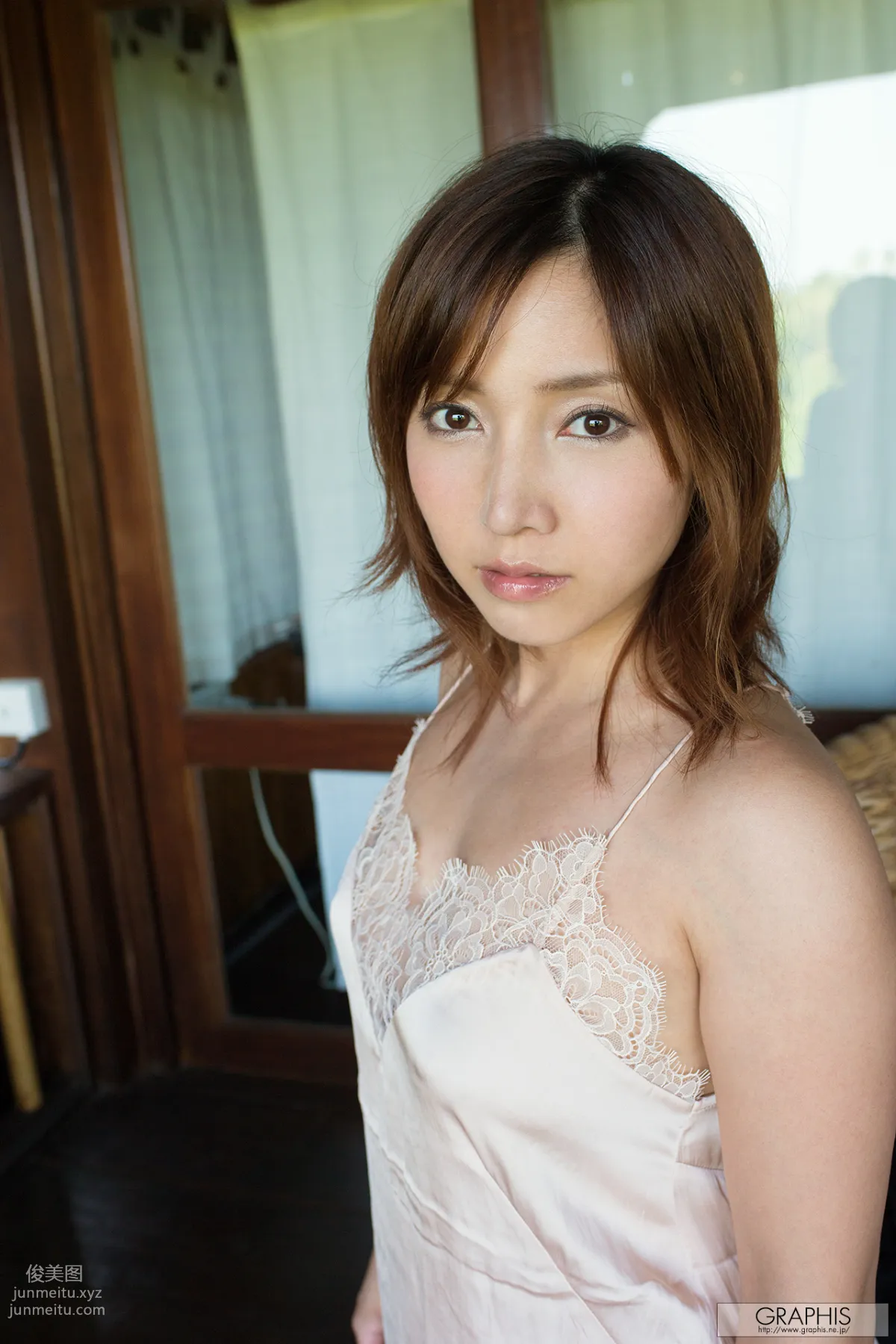 [Graphis] 2014.11.28 初脱ぎ娘 美波ねい page 115