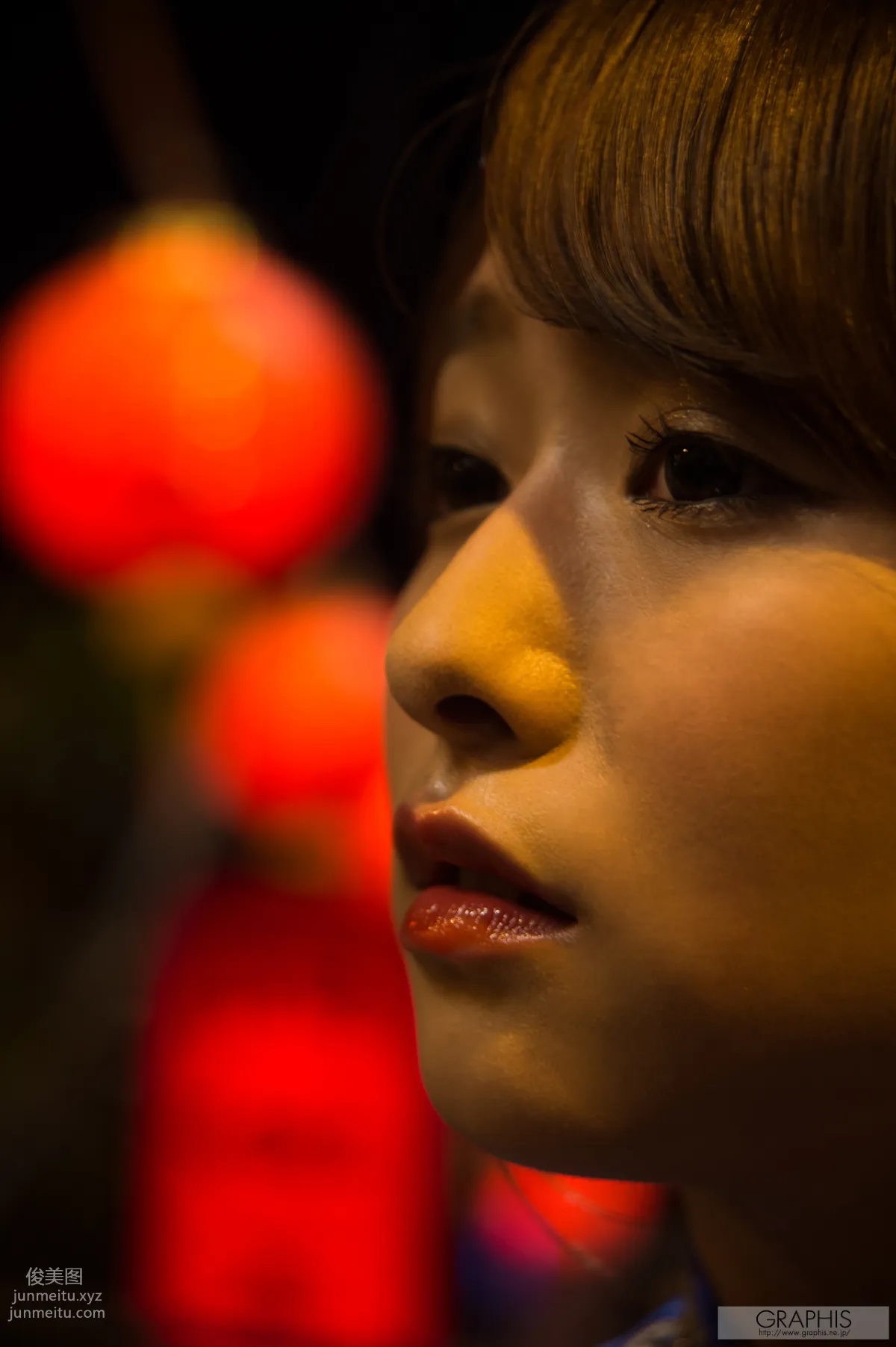 [Graphis] 2014.12.08 白石茉莉奈 page 136