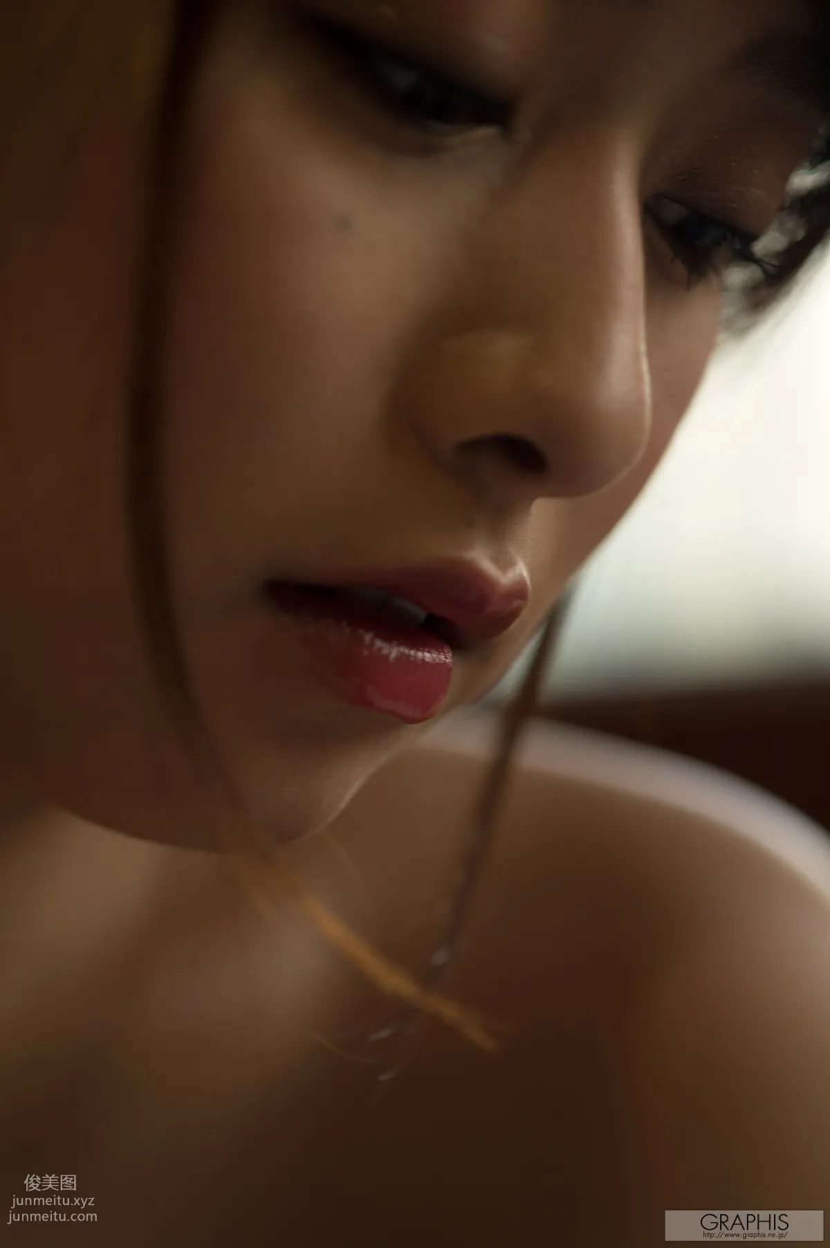 [Graphis] 2014.12.08 白石茉莉奈 page 112