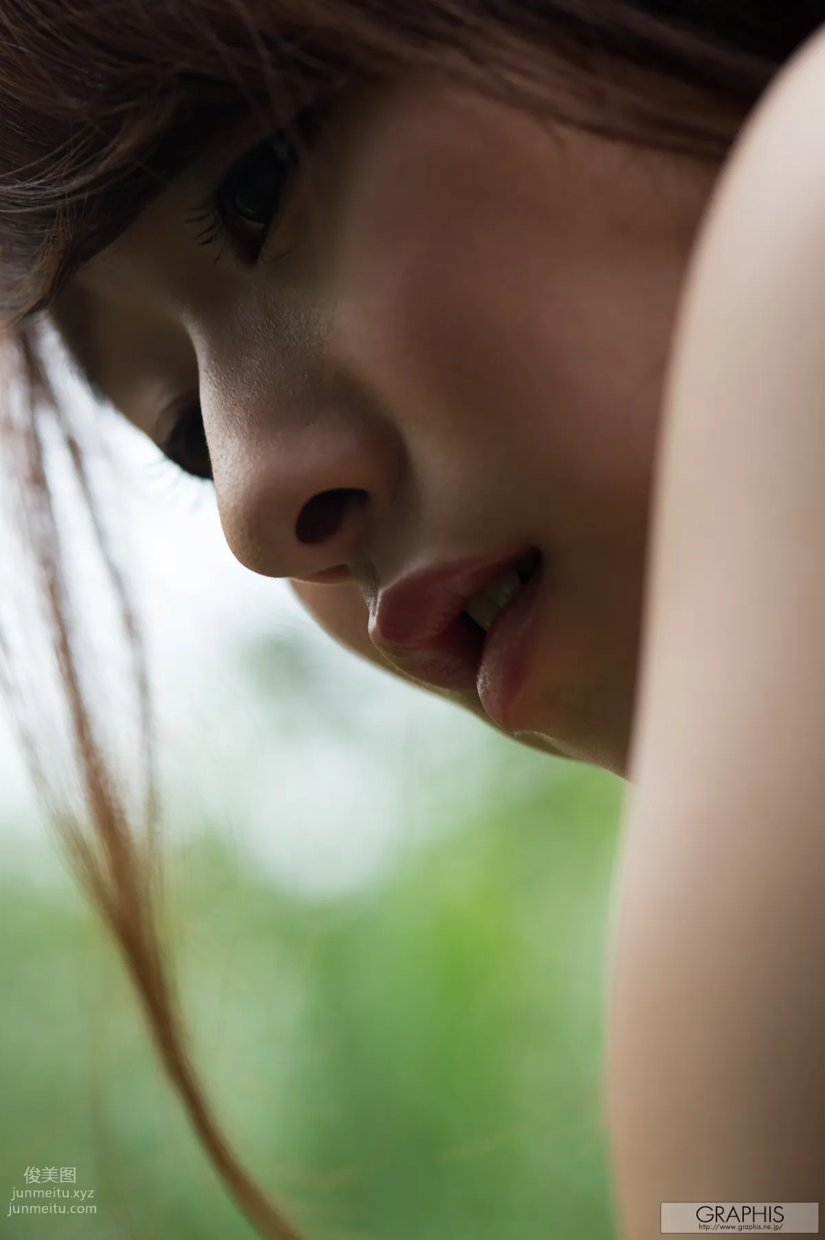 [Graphis] 2014.12.08 白石茉莉奈 page 12