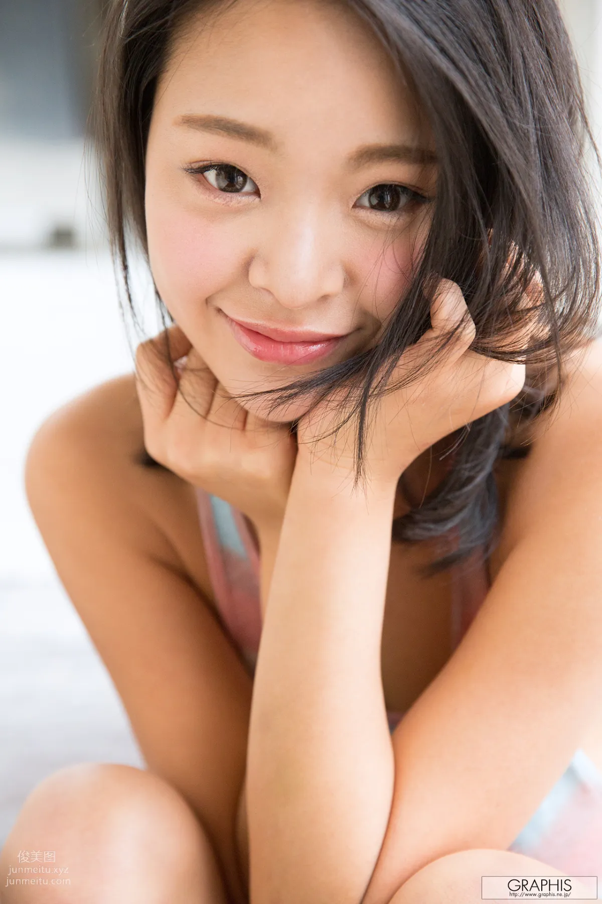 [Graphis] 2015-12-14 初脱ぎ娘 Manaka Minami 南真菜果 page 12