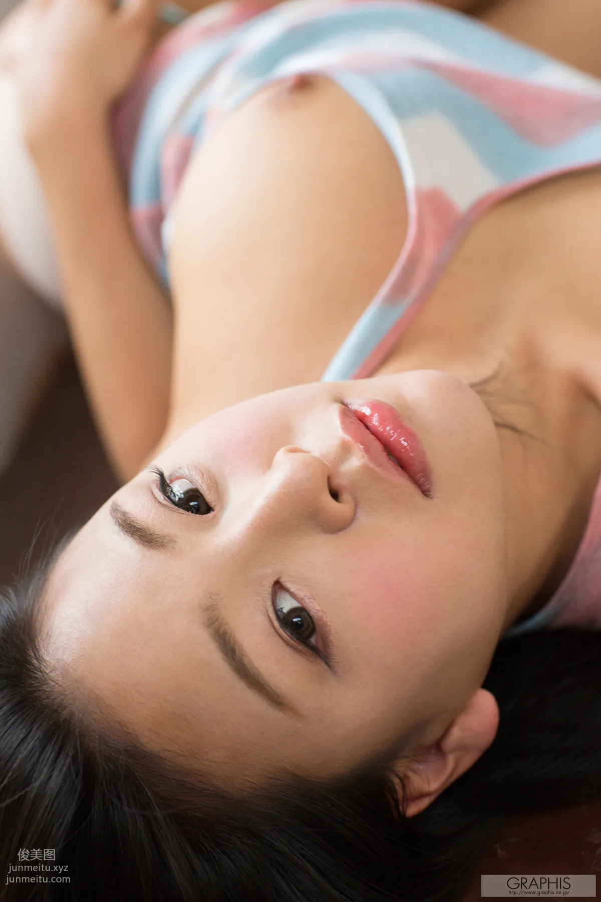[Graphis] 2015-12-14 初脱ぎ娘 Manaka Minami 南真菜果 page 11