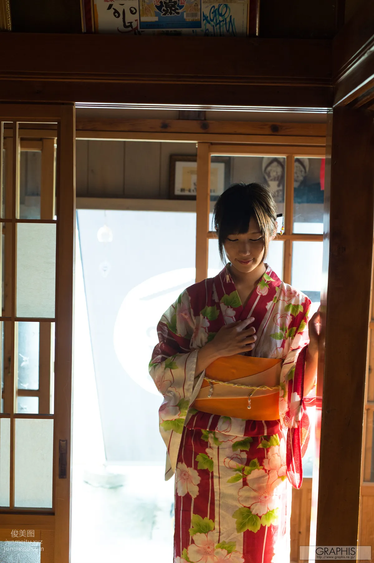 [Graphis] 2015-12-25 Winter Special Gallery - Riku Minato(湊莉久) page 62