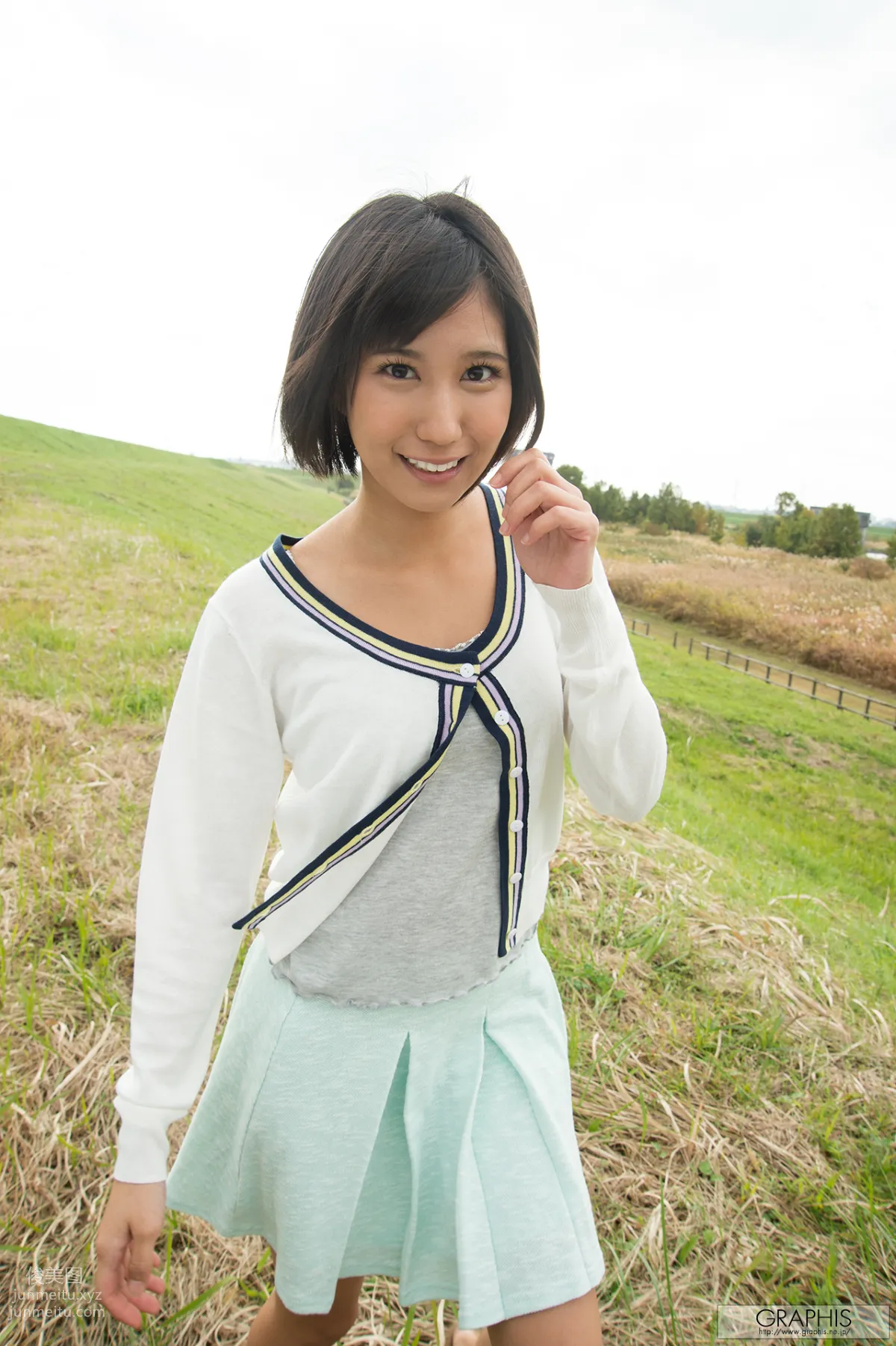 [Graphis] 2015.01.05 Gals 湊莉久 page 4