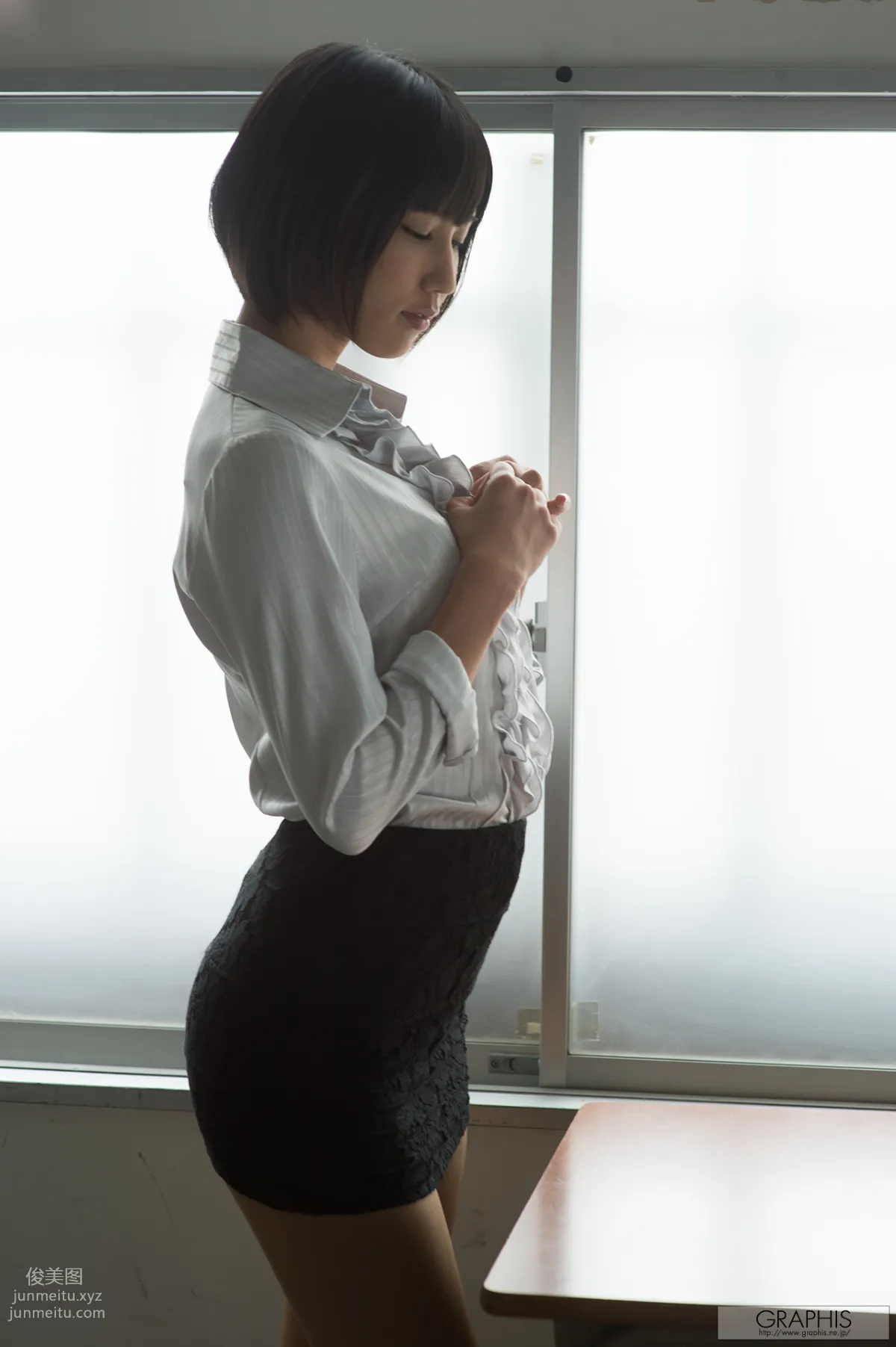 [Graphis] 2015.01.05 Gals 湊莉久 page 100