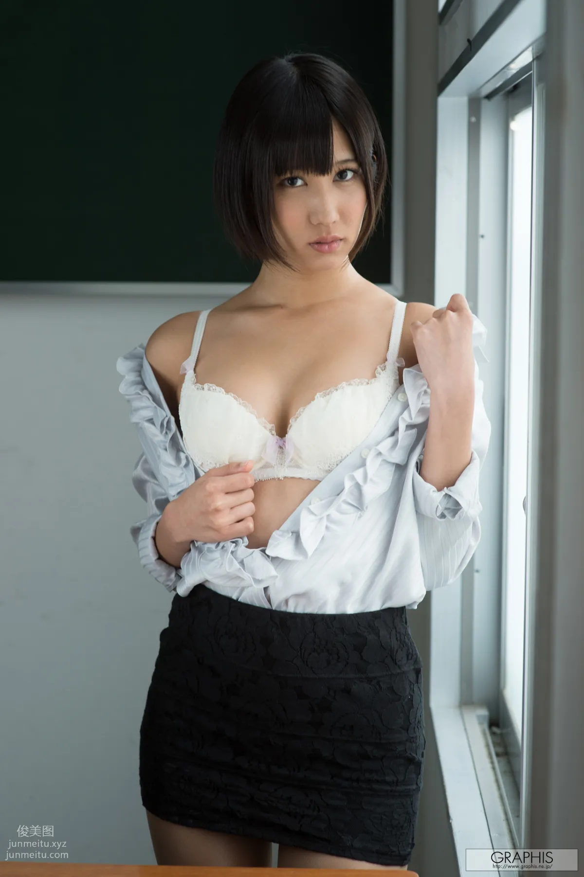 [Graphis] 2015.01.05 Gals 湊莉久 page 102