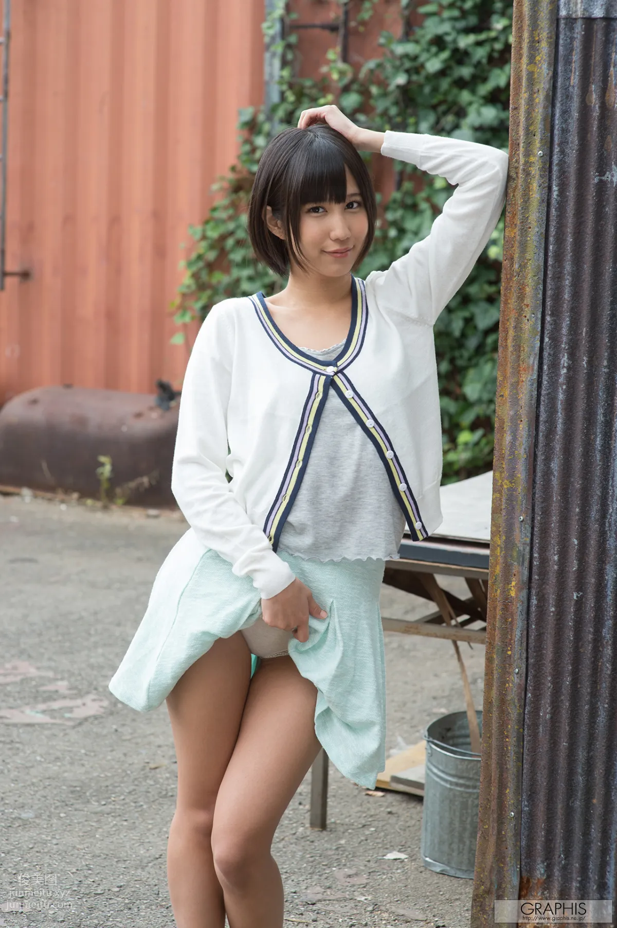 [Graphis] 2015.01.05 Gals 湊莉久 page 8