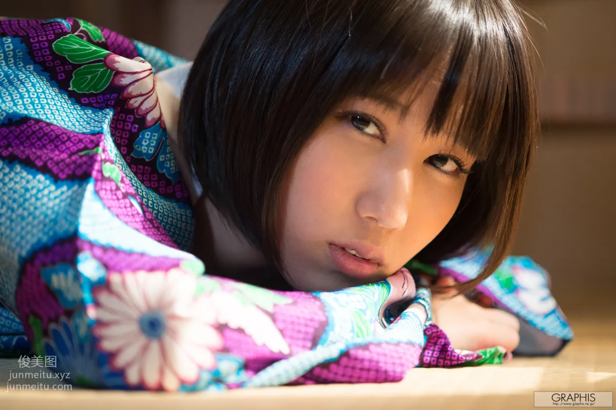 [Graphis] 2015.01.05 Gals 湊莉久 page 82