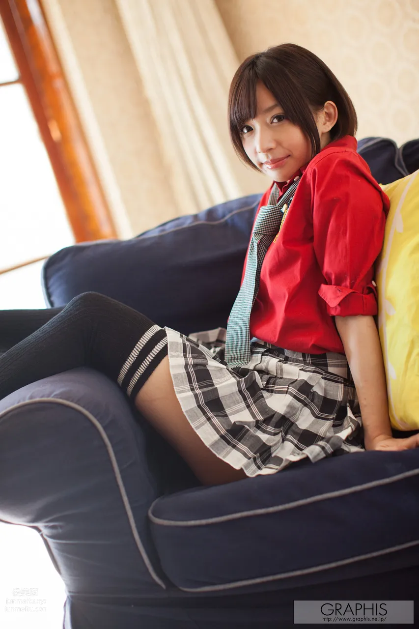 [Graphis] 2015.03.31 毎日一枚 成海 page 12