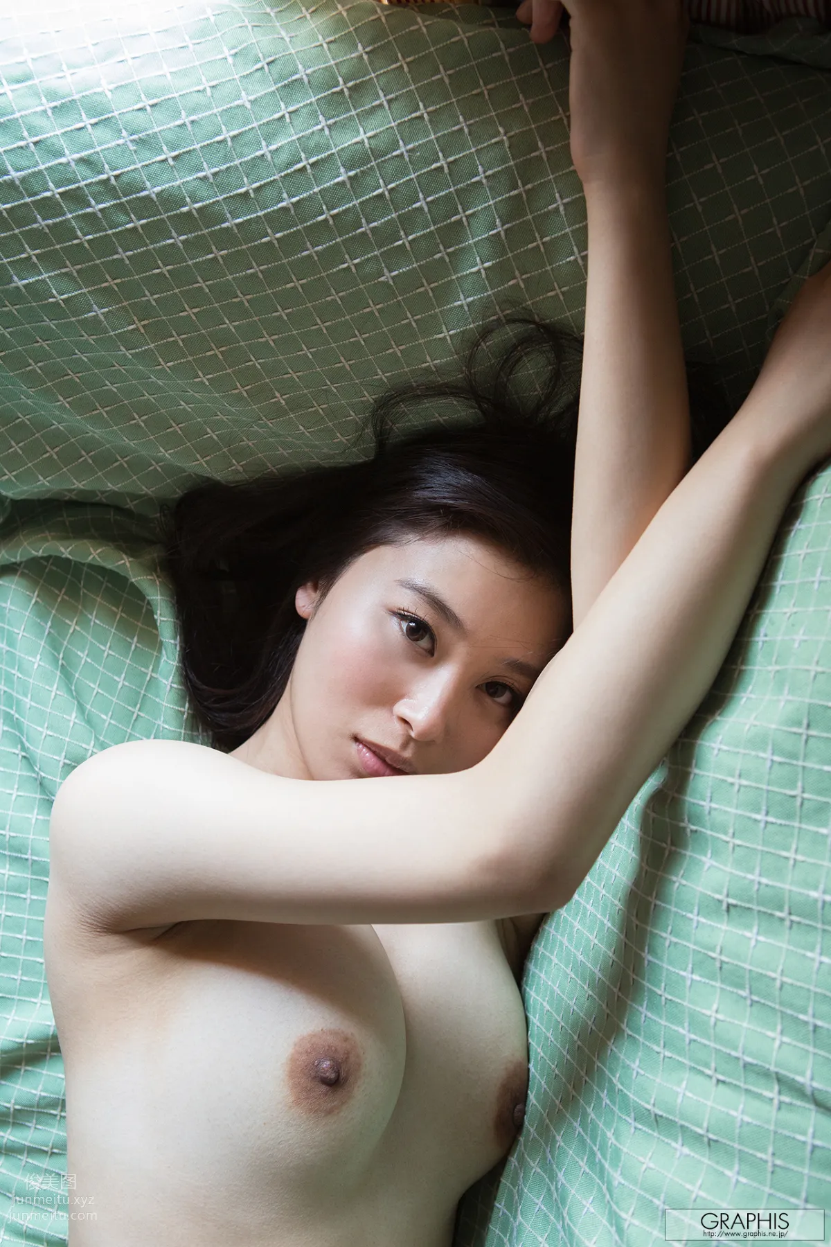 [Graphis] 2015.07.01 初脱ぎ娘 小川桃果 page 96