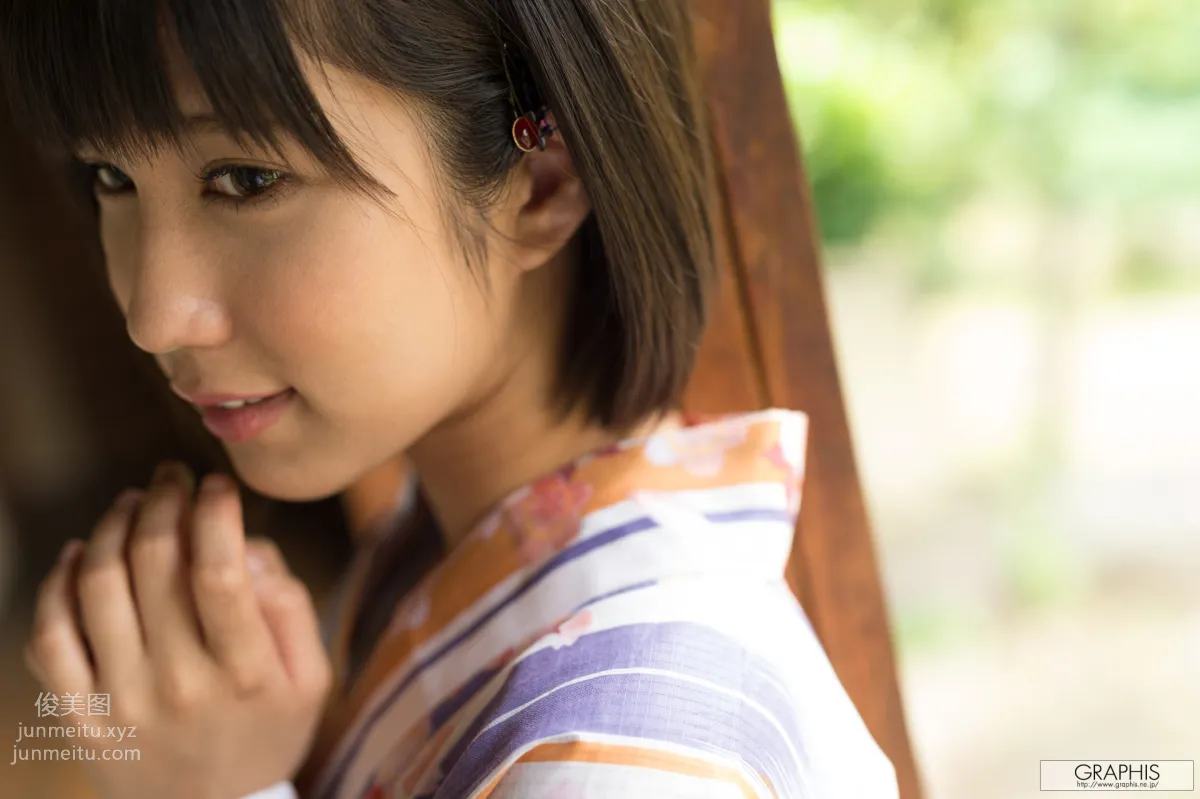 [Graphis] 2015.08.05 Gals Riku Minato 湊莉久 page 101