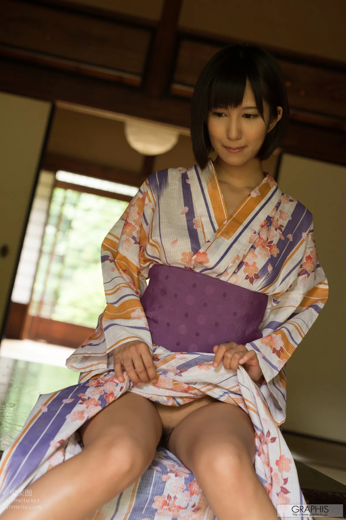 [Graphis] 2015.08.05 Gals Riku Minato 湊莉久 page 104