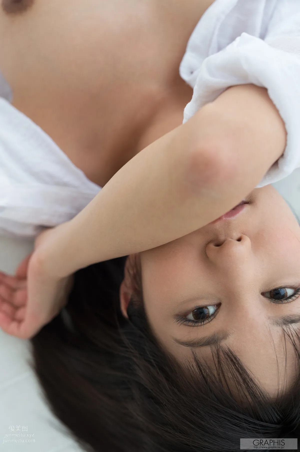 [Graphis] 2015.08.05 Gals Riku Minato 湊莉久 page 31