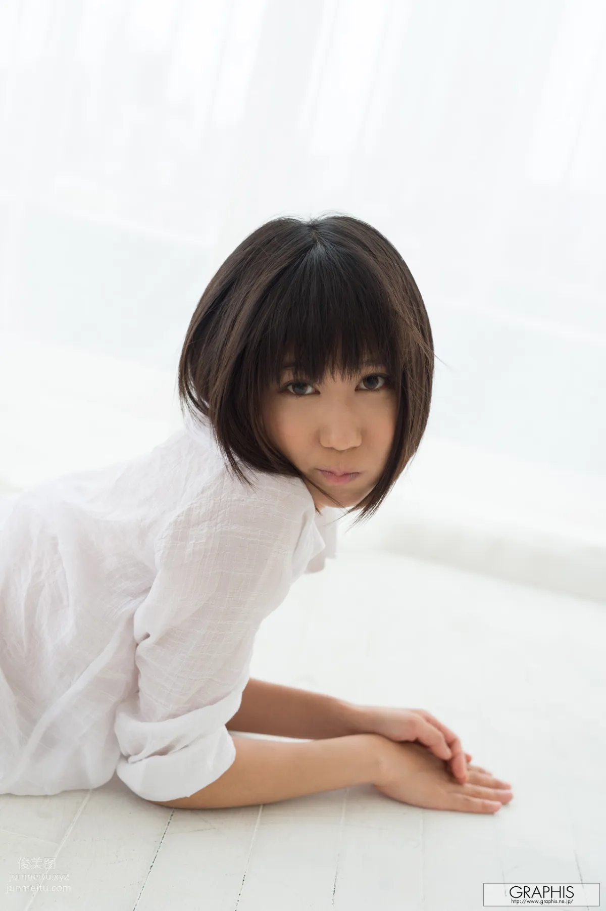 [Graphis] 2015.08.05 Gals Riku Minato 湊莉久 page 23