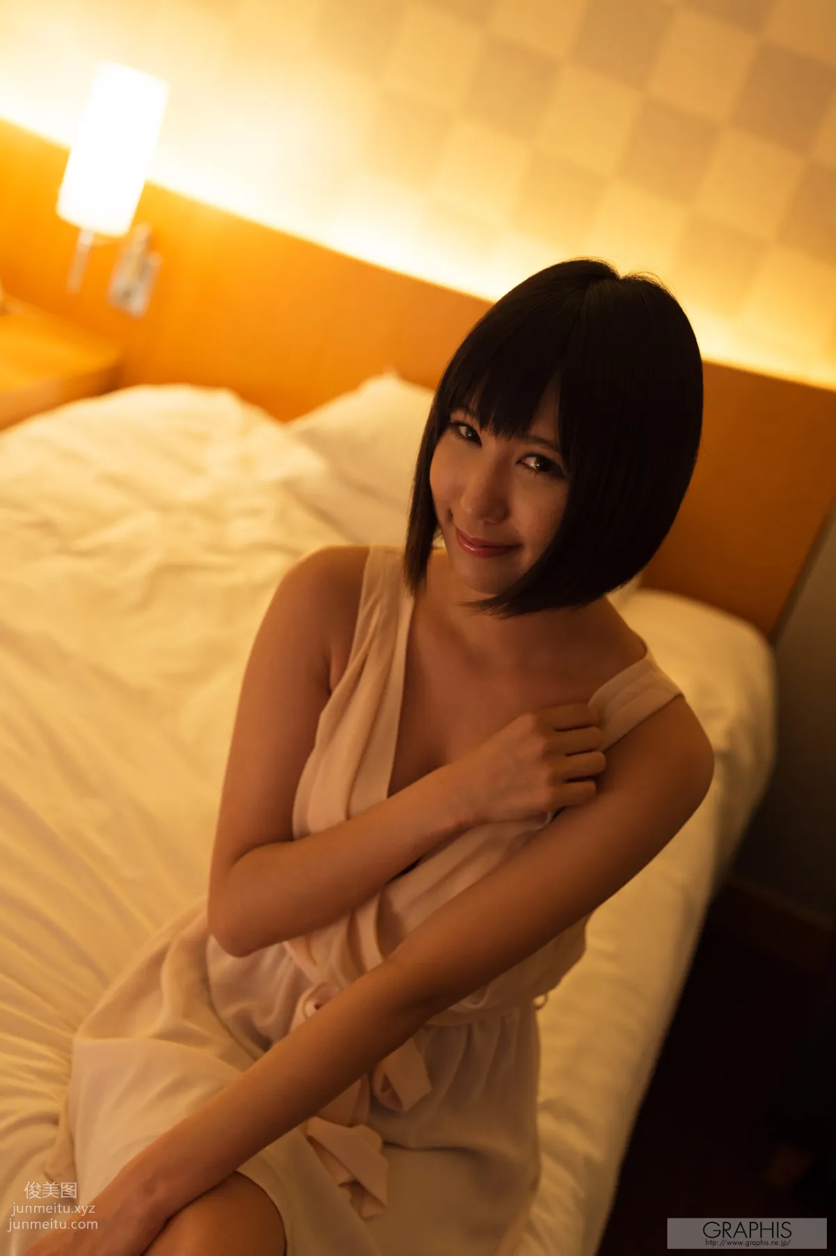 [Graphis] 2015.08.05 Gals Riku Minato 湊莉久 page 63